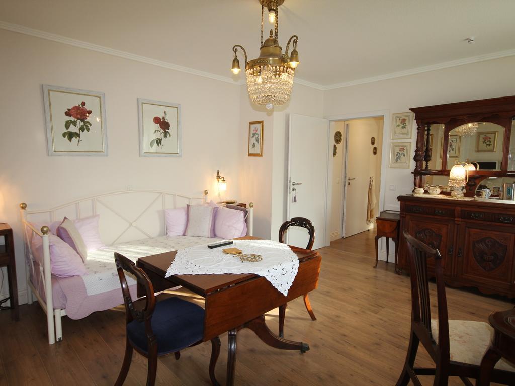 No.31 B&B Im Rosengarten 카펠렌-드루스와일러 외부 사진