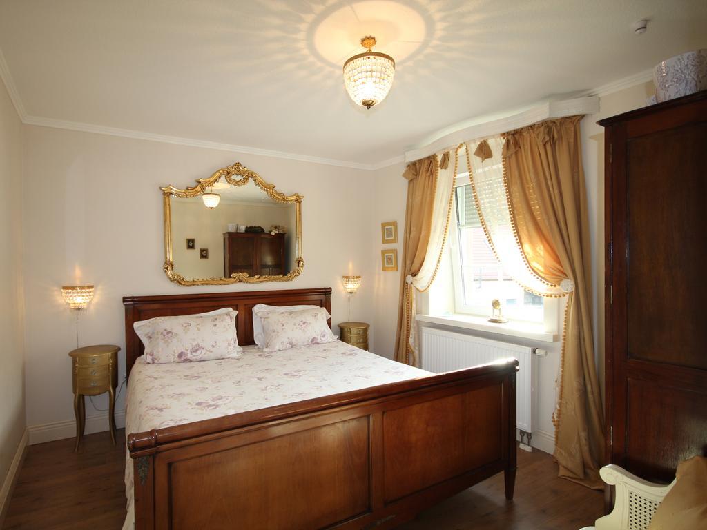 No.31 B&B Im Rosengarten 카펠렌-드루스와일러 외부 사진
