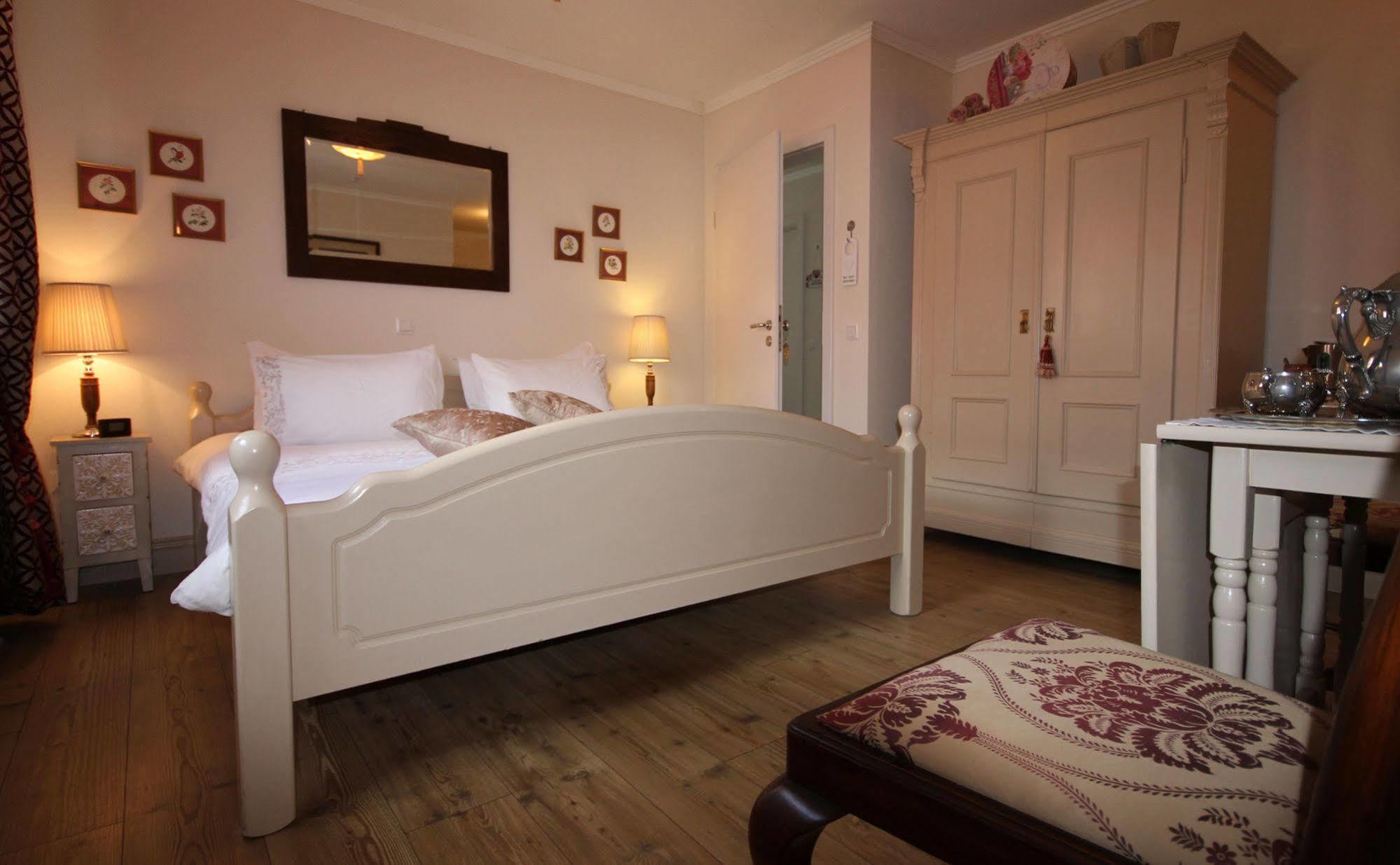 No.31 B&B Im Rosengarten 카펠렌-드루스와일러 외부 사진